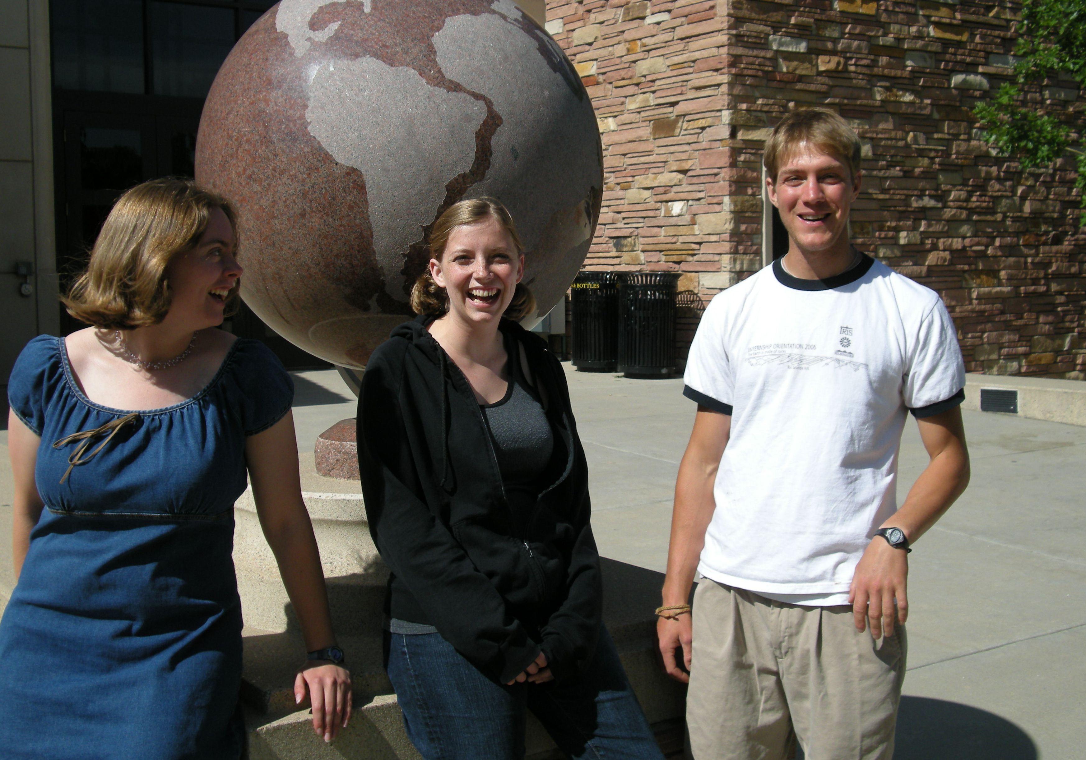 Three generations of IRIS interns work with Anne Sheehan at the University of Colorado, Boulder.  Arianne Dean - 2007, Mollie Pettit - 2008, Will Levandowski - 2006